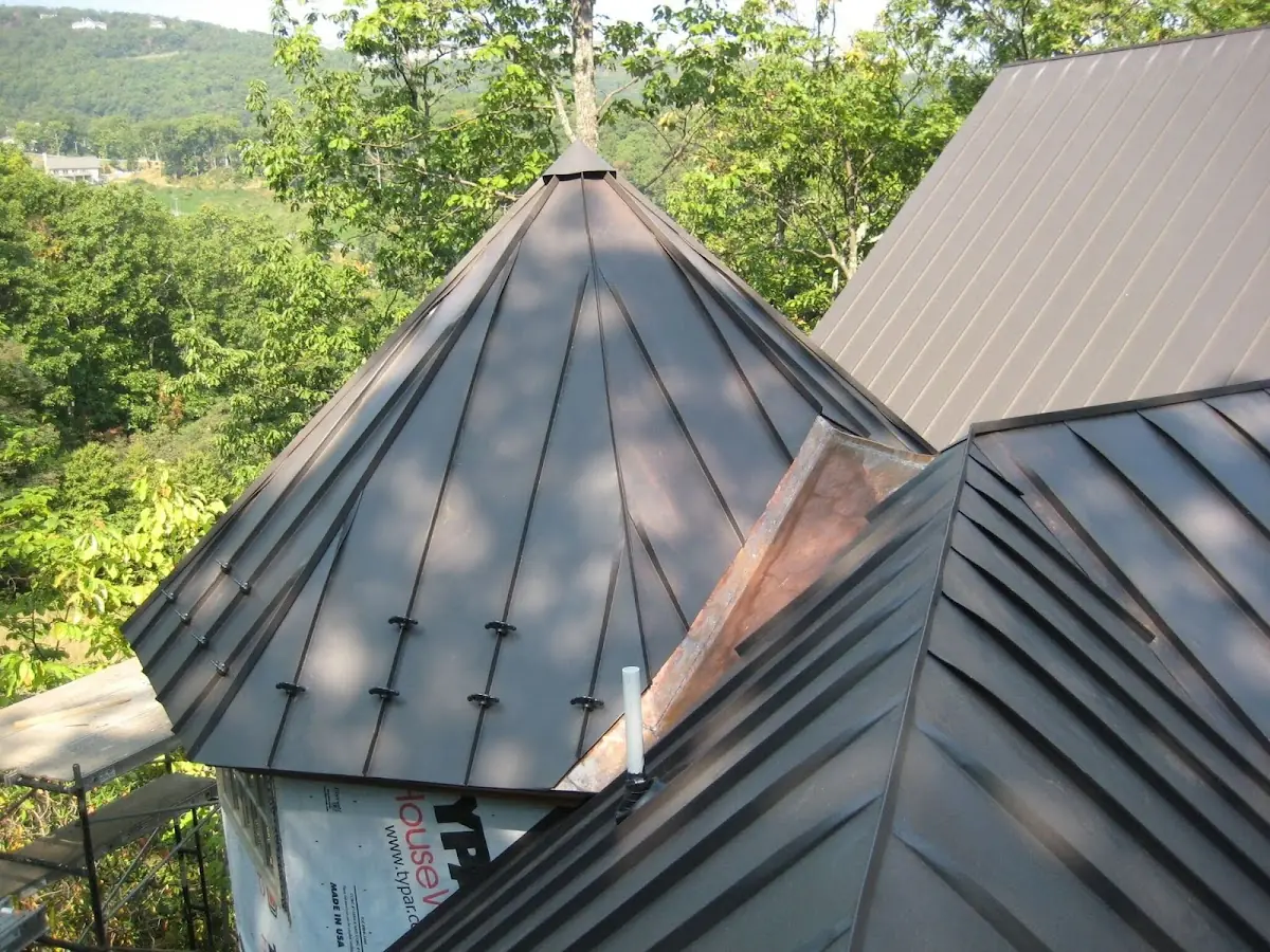 Professional Shingle Replacement & Repair by Craftsman Roofing in Churchill Downs